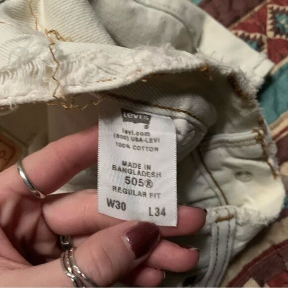 Vintage 505 Levi’s High Rise Shorts - Picture 3 of 7